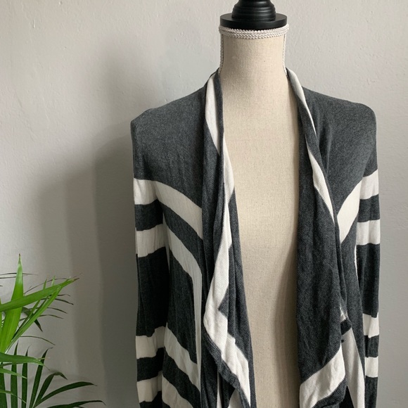 INC | Classy Flowy Grey & White Cardigan #00017 - Picture 2 of 7